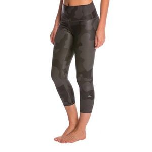 ALO high waist camo capri
